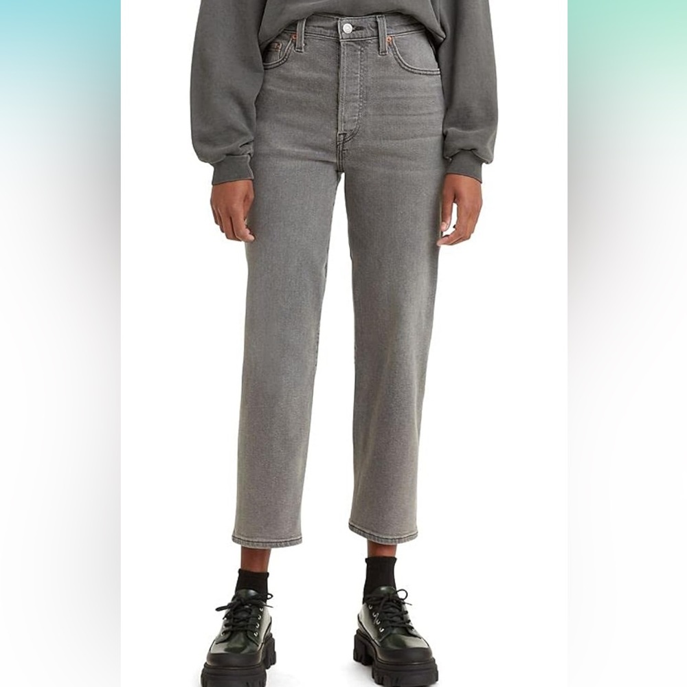 Levi’s Ribcage Straight Ankle Jeans
